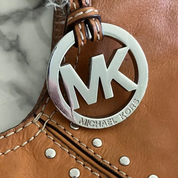 Michael Kors Brown Leather Shoulder Bag - Picture 5 of 16